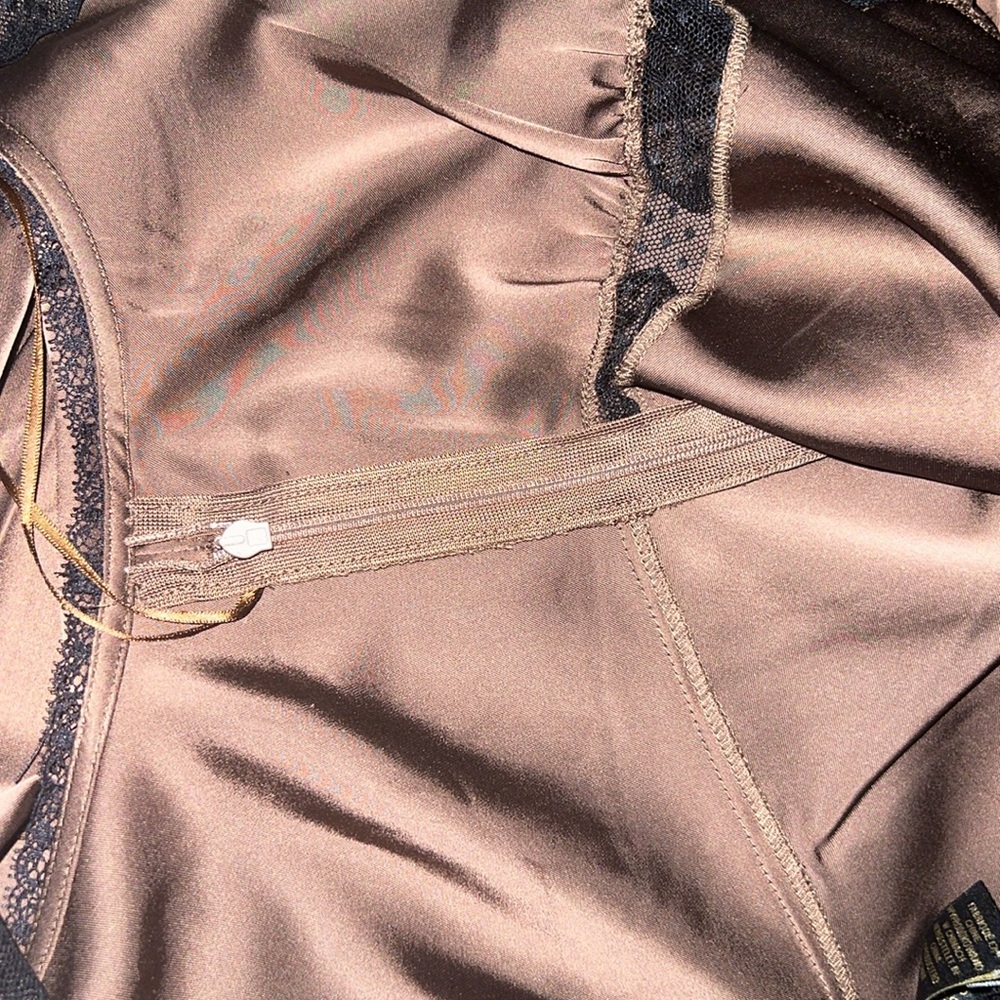 House of Harlow 1960 Brown Satin Black Lace Slip Dress - Picture 7 of 8